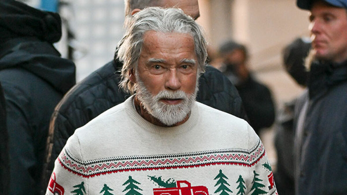 People Get Emotional After Arnold Schwarzenegger Is Spotted Being Protected By 5 Bodyguards