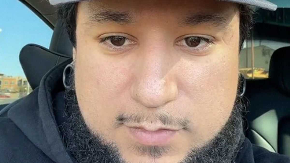 “Capitalism Final Stage”: Guy Goes Viral Exposing Dystopic Retail Games Happening In Real Time“Capitalism Final Stage”: Guy Goes Viral Exposing Dystopic Retail Games Happening In Real Time