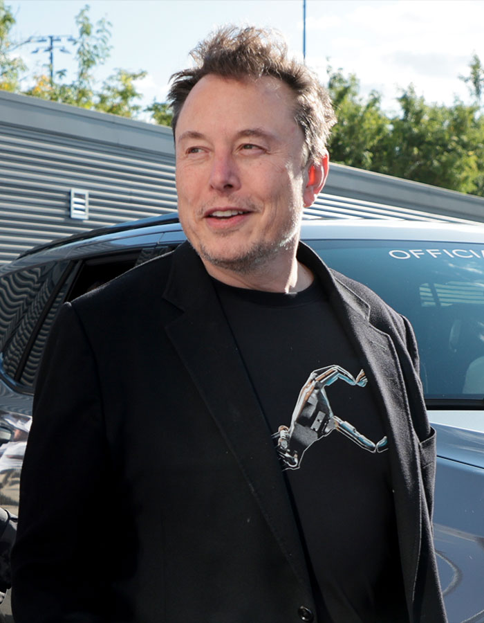 Nick Jonas Fans Threaten To Withdraw Support After His Bizarre Elon Musk Tweet: "Delete This" Nick Jonas Fans Threaten To Withdraw Support After His Bizarre Elon Musk Tweet: "Delete This"