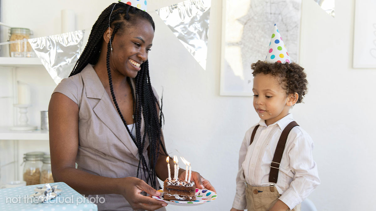 Man Won’t Accept He Missed His Grandkid’s First B-Day By Choosing His GF’s Event, Expects Apology