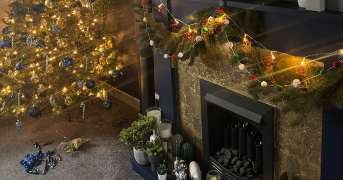 Hey Pandas, Share Your Holiday Decorations (Closed)