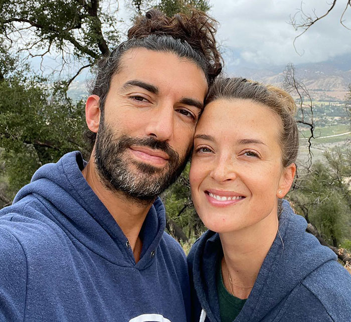 “He’s A Creep”: Justin Baldoni’s 27-Minute Proposal Video Being Branded As A Massive “Red Flag” “He’s A Creep”: Justin Baldoni’s 27-Minute Proposal Video Being Branded As A Massive “Red Flag”