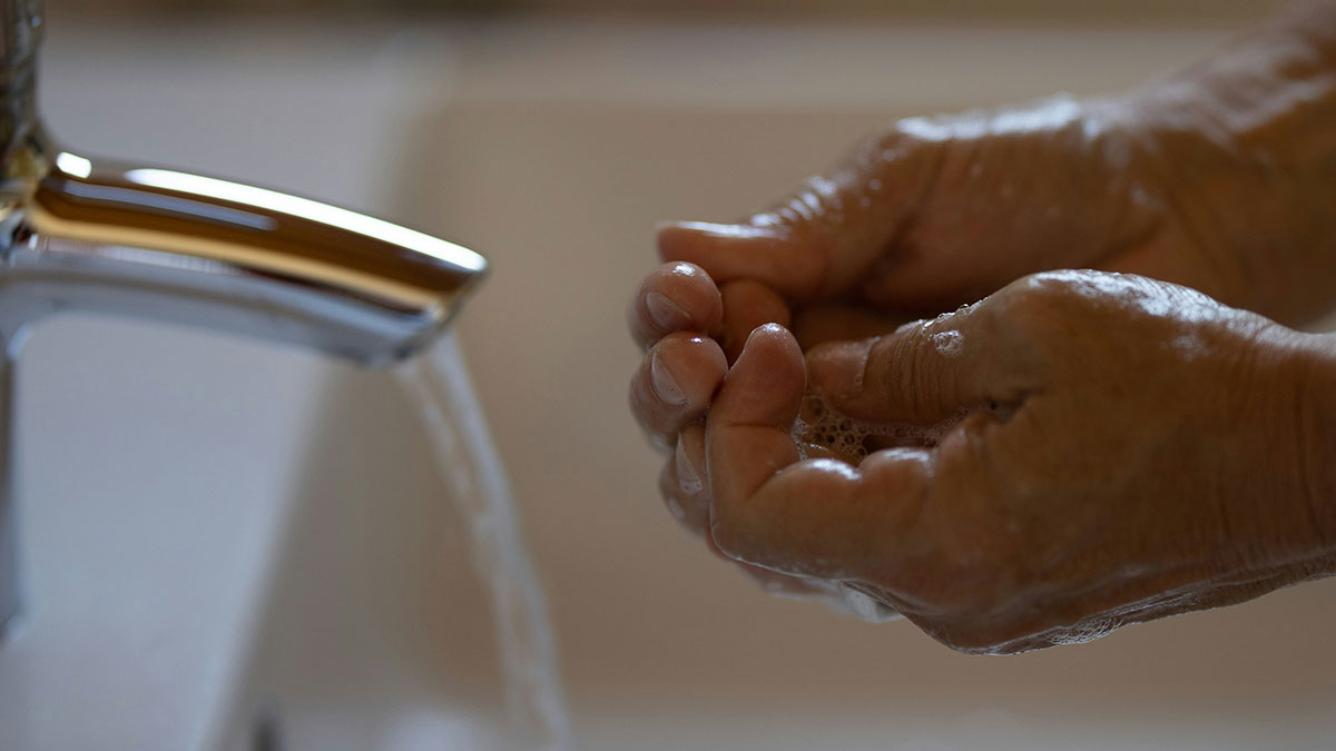 30 Unattractive Things That People Wish Others Would Stop Doing