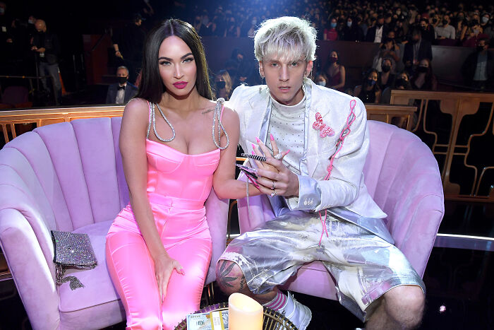 Pregnant Megan Fox And Machine Gun Kelly Break Up One Month After Confirming Baby News Pregnant Megan Fox And Machine Gun Kelly Break Up One Month After Confirming Baby News