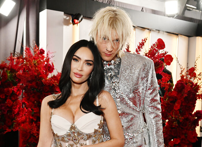 Pregnant Megan Fox And Machine Gun Kelly Break Up One Month After Confirming Baby News Pregnant Megan Fox And Machine Gun Kelly Break Up One Month After Confirming Baby News