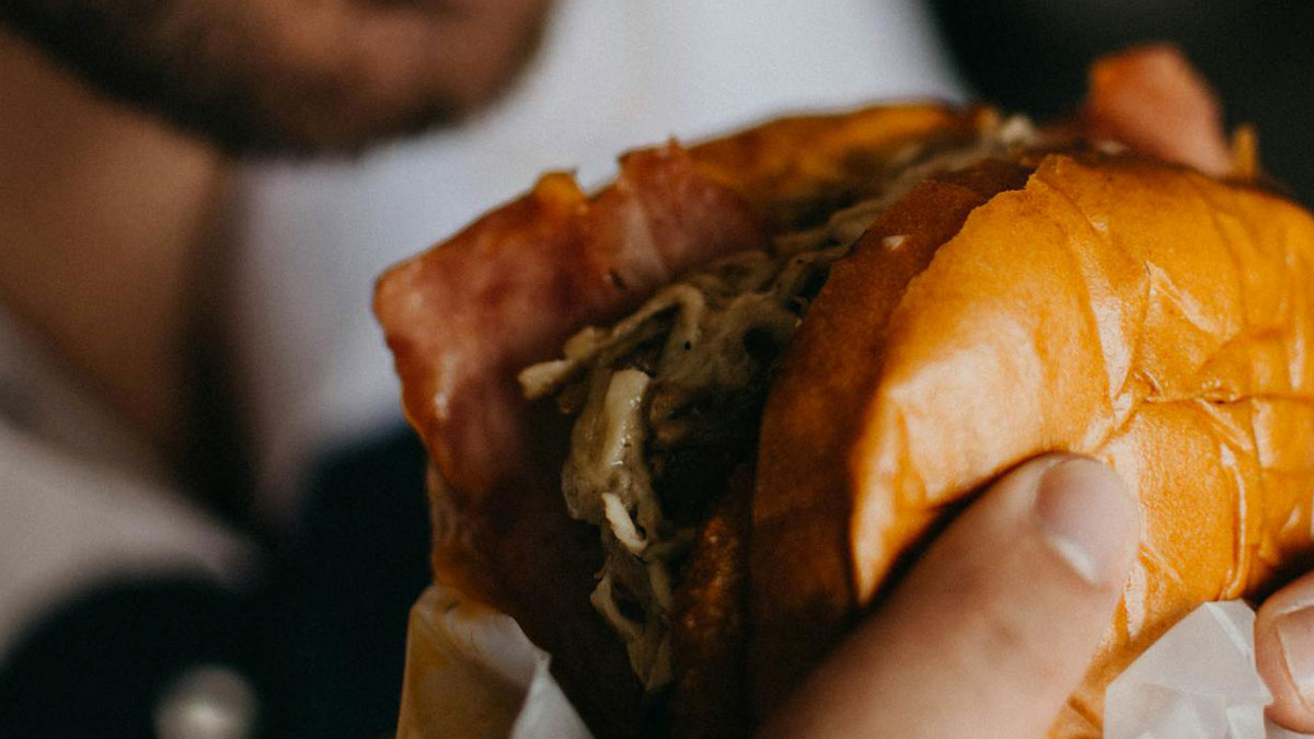 “What Was Your ‘I’m Dating An Idiot’ Moment?” (50 Answers)