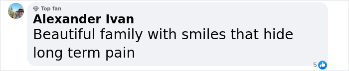 Comment by Alexander Ivan praising a family's Christmas card. Comment by Alexander Ivan praising a family's Christmas card.