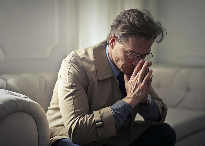 Dad And Daughter Refuse To Attend Family Trip Over One Person: "Really Need A Wake-Up Call" Dad And Daughter Refuse To Attend Family Trip Over One Person: "Really Need A Wake-Up Call"