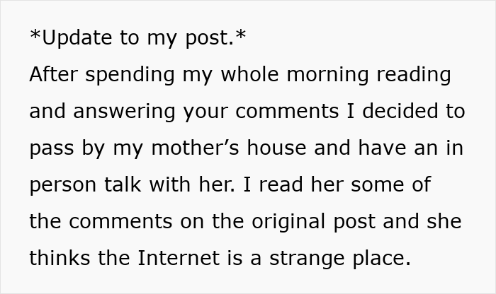 Text update about Thanksgiving dish concerns and a conversation with mom, reflecting on comments about the internet's strangeness. Text update about Thanksgiving dish concerns and a conversation with mom, reflecting on comments about the internet's strangeness.