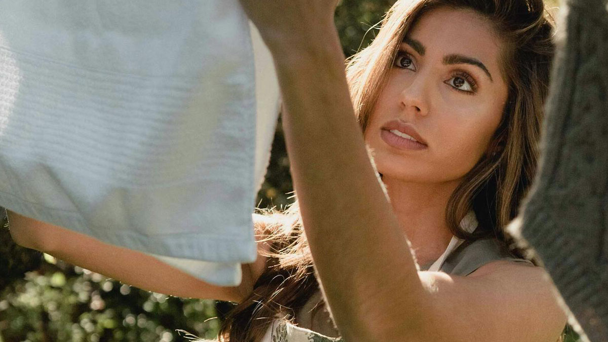 “Can’t Align Their Chakras”: Woman Stands Her Ground Against “Hippie” Neighbor’s Demands