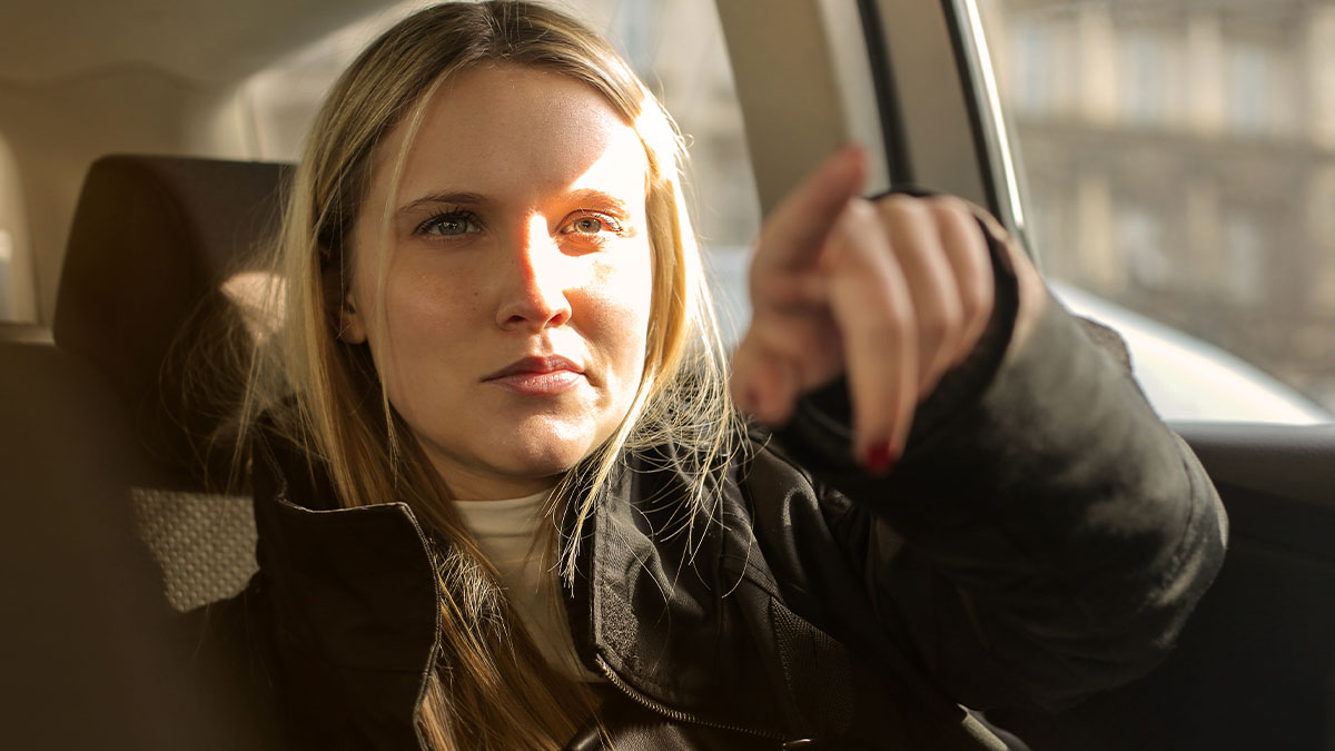 Woman Stays Quiet As Uber Driver Insults Her In His Own Language, Delivers A Savage Clapback