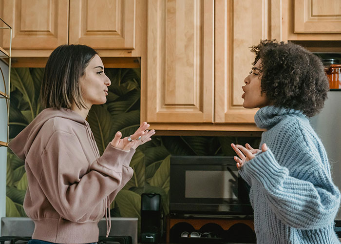 Roommate Keeps Taking Makeup Without Asking, Regrets It: "She Came Home Furious" Roommate Keeps Taking Makeup Without Asking, Regrets It: "She Came Home Furious"