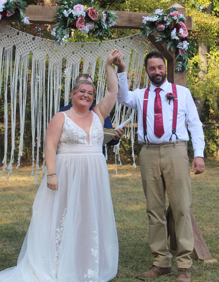 Netizens Say Makeup Artist “Nailed It” After Hiding Bride’s Facial Bruise 5 Days Before Wedding Netizens Say Makeup Artist “Nailed It” After Hiding Bride’s Facial Bruise 5 Days Before Wedding