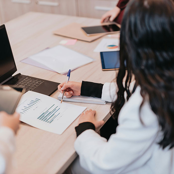 After Boss Sends “Breathtakingly Inhuman” Text, Expert Shares Warning Signs Of Bad Leaders After Boss Sends “Breathtakingly Inhuman” Text, Expert Shares Warning Signs Of Bad Leaders