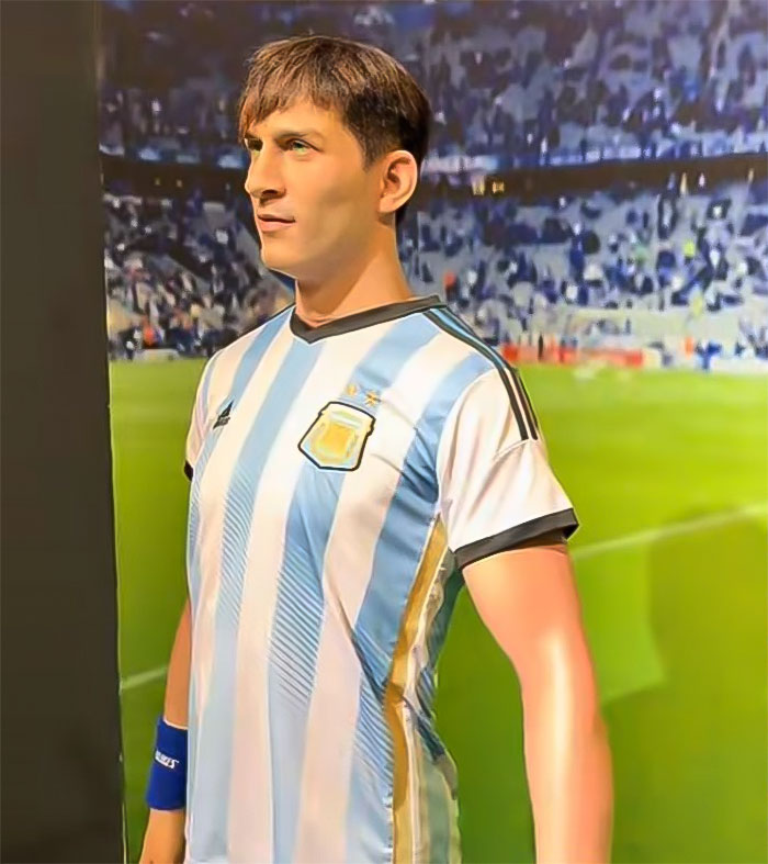 Famous Wax Figures In Vietnam Museum Have Internet Laughing For All The Wrong Reasons Famous Wax Figures In Vietnam Museum Have Internet Laughing For All The Wrong Reasons