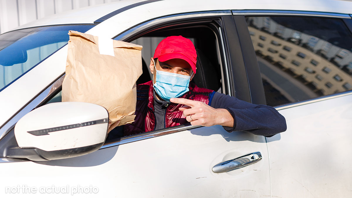 “There’s A Lot To Unpack Here”: Netizens Are Stumped By The DoorDash Driver This Dude Got