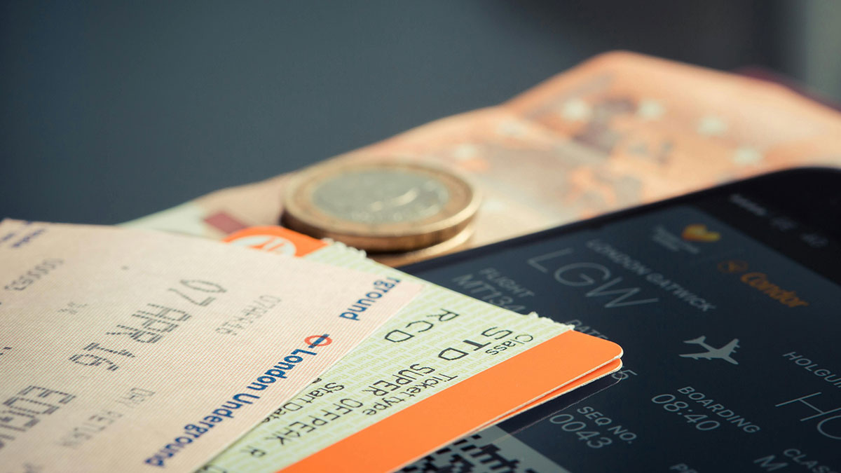 Traveler Plans Japan Trip, Then Friends Add Strangers, They Cancel And Wonder If They’re The Jerk