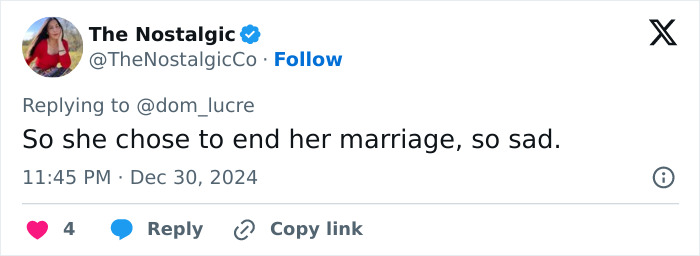 Tweet screenshot expressing sadness over a marriage ending due to wife kissing singer on stage. Tweet screenshot expressing sadness over a marriage ending due to wife kissing singer on stage.