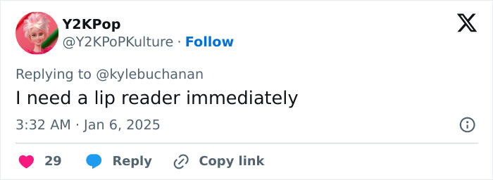 Tweet from a user expressing need for a lip reader, discussing Nicole Kidman's behavior. Tweet from a user expressing need for a lip reader, discussing Nicole Kidman's behavior.