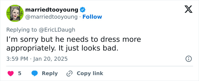 Tweet criticizing gym shorts at presidential inauguration, highlighting disrespect. Tweet criticizing gym shorts at presidential inauguration, highlighting disrespect.