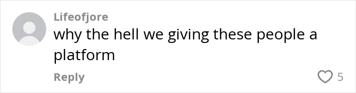 Comment questioning platform given to people, highlighting a critical view on influence. Comment questioning platform given to people, highlighting a critical view on influence.