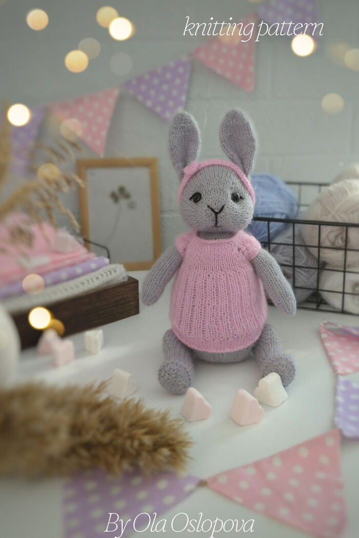 A Perfect Little Project For Easter: My Knitting Pattern Bunnies (6 Pics) A Perfect Little Project For Easter: My Knitting Pattern Bunnies (6 Pics)