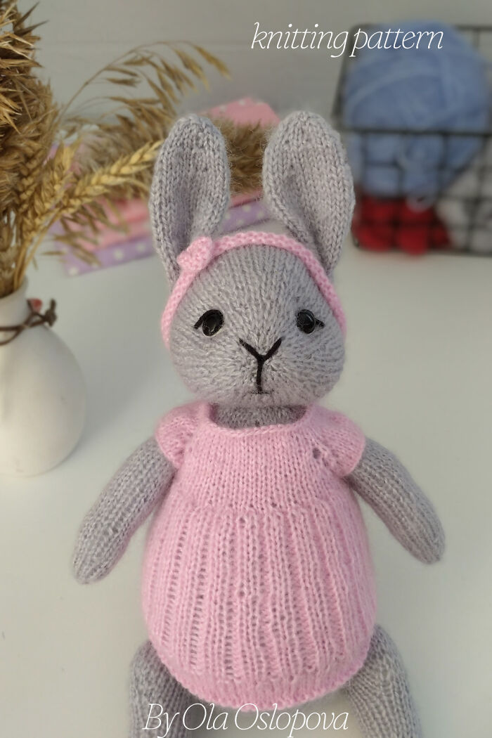 A Perfect Little Project For Easter: My Knitting Pattern Bunnies (6 Pics) A Perfect Little Project For Easter: My Knitting Pattern Bunnies (6 Pics)