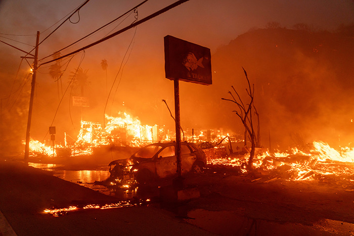 LA wildfires causing massive destruction, Henry Winkler’s arson theory gains attention amidst burning structures. LA wildfires causing massive destruction, Henry Winkler’s arson theory gains attention amidst burning structures.