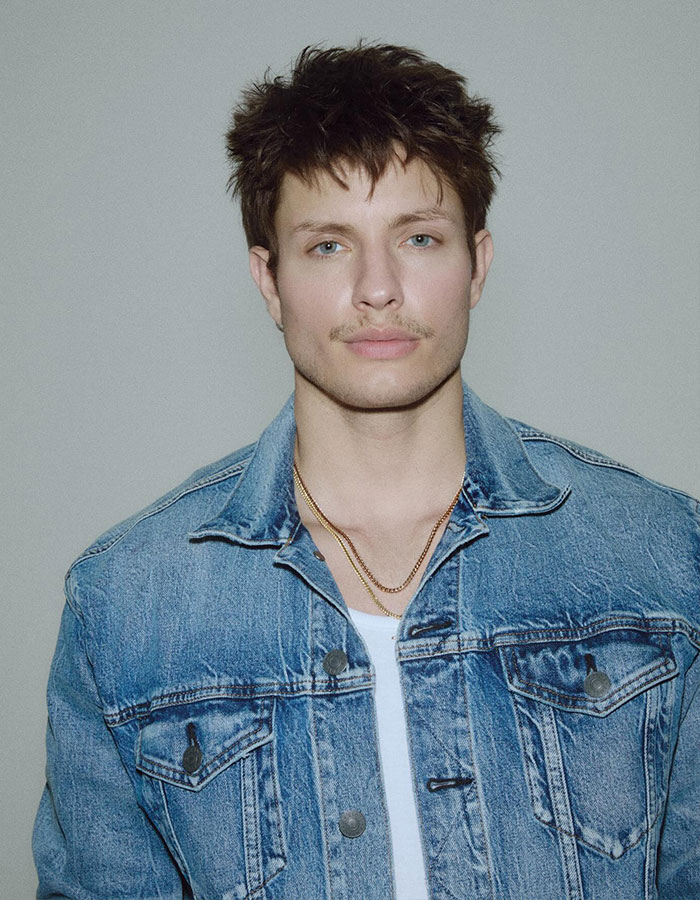 Did Kate Beckinsale Kiss Matt Rife At Golden Globes? Actress Breaks Silence After Rumors Swirl Did Kate Beckinsale Kiss Matt Rife At Golden Globes? Actress Breaks Silence After Rumors Swirl