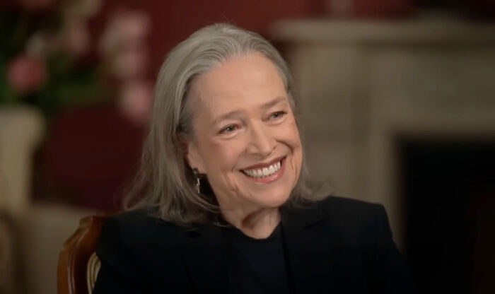 Kathy Bates Turns Heads On 2025 Golden Globes Red Carpet After Dramatic 100lb Transformation Kathy Bates Turns Heads On 2025 Golden Globes Red Carpet After Dramatic 100lb Transformation