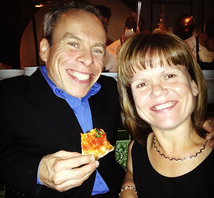 People Sympathize With ‘Harry Potter’ Actor Warwick Davis As He Sues Hospital After Wife’s Passing People Sympathize With ‘Harry Potter’ Actor Warwick Davis As He Sues Hospital After Wife’s Passing