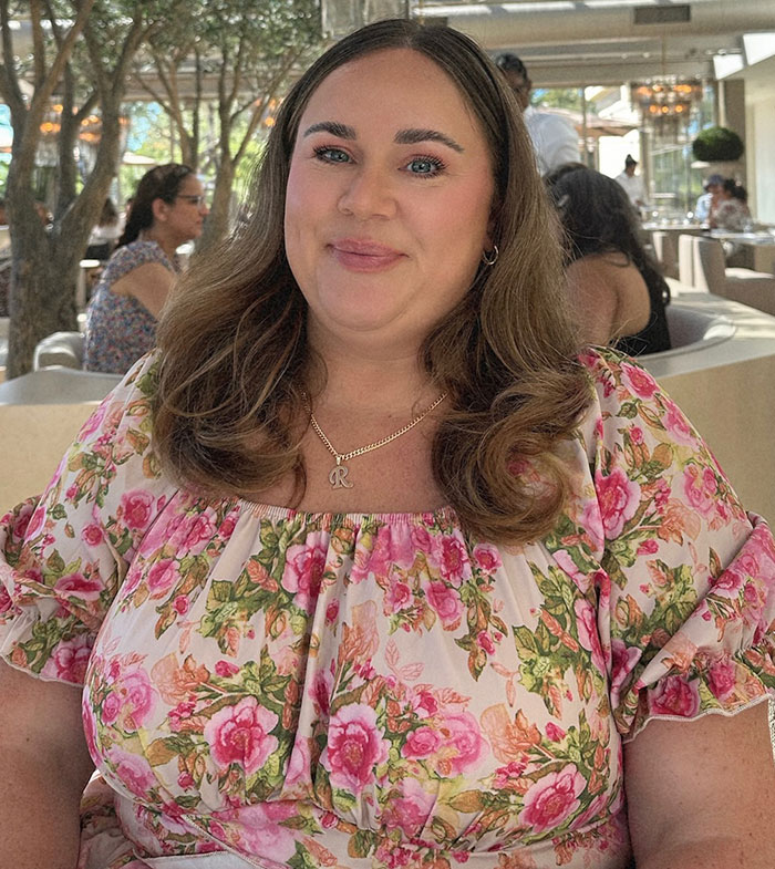 “It’s So Hard To Make Friends”: Woman Breaks Down After Throwing Lavish Party That No One Went To “It’s So Hard To Make Friends”: Woman Breaks Down After Throwing Lavish Party That No One Went To