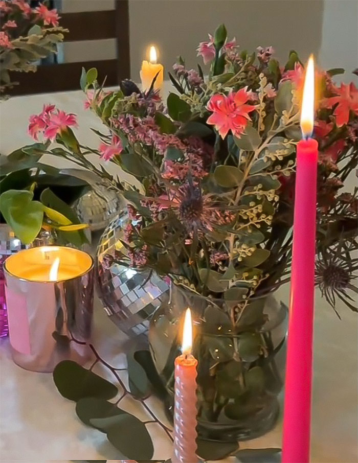 “It’s So Hard To Make Friends”: Woman Breaks Down After Throwing Lavish Party That No One Went To “It’s So Hard To Make Friends”: Woman Breaks Down After Throwing Lavish Party That No One Went To