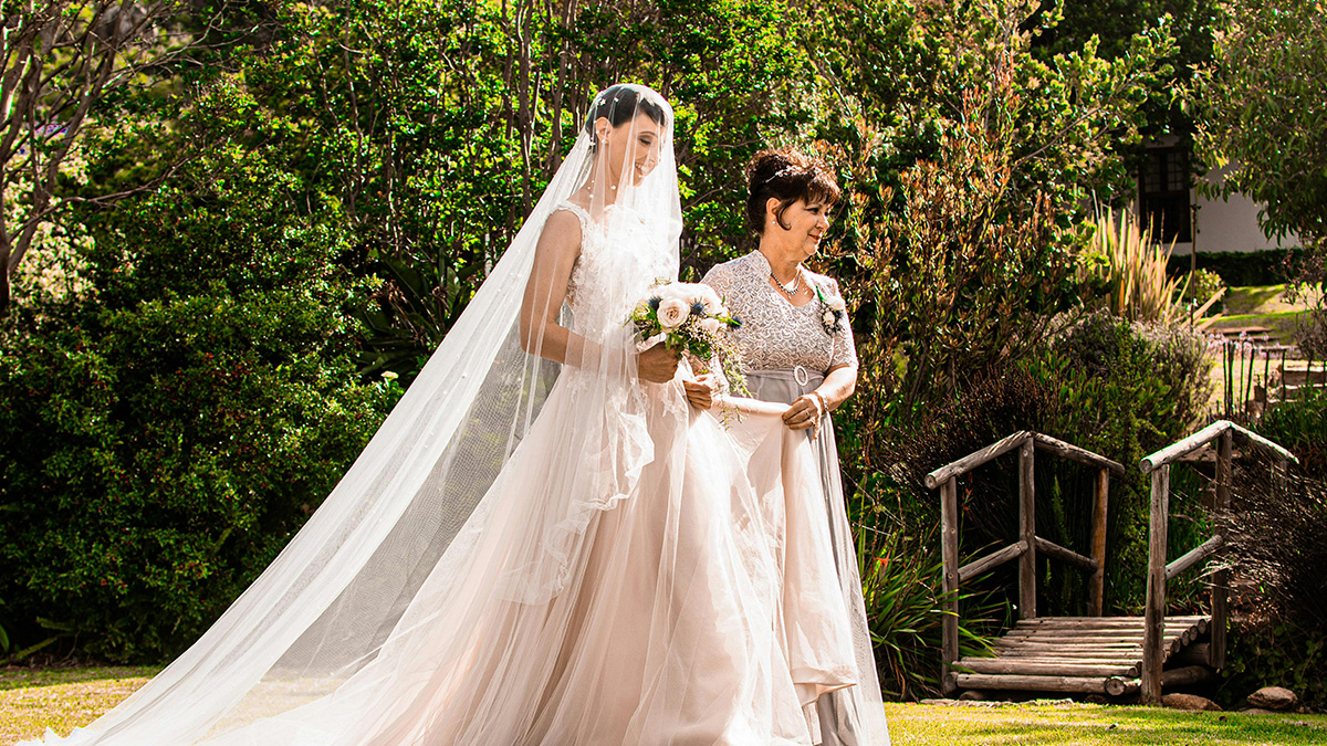 “Flipped Out, Started Crying”: Bio Mom Freaks Out About Daughter’s Wedding Plans