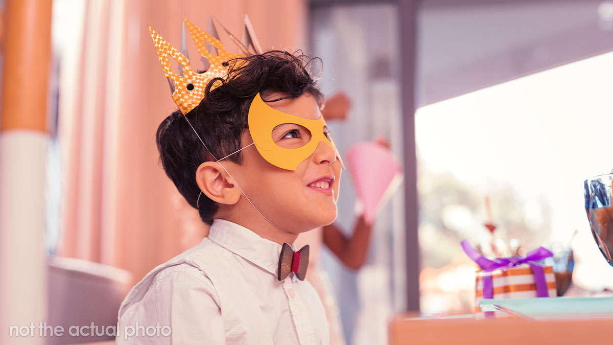 Entitled Mom Brings Son To B-day Party WIthout RSVPing, Insists On Special Treatment And Rules