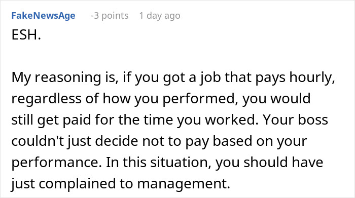 Text feedback on tipping and service performance shared on a forum. Text feedback on tipping and service performance shared on a forum.