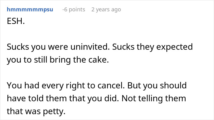 Reddit comment discussing a canceled wedding cake order after someone was uninvited. Reddit comment discussing a canceled wedding cake order after someone was uninvited.