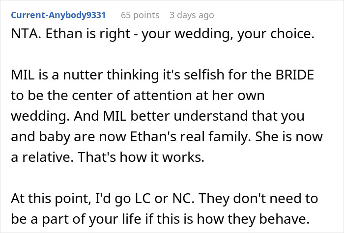 Text from an online forum post discussing a family's reaction to a bride not hiding her pregnancy at her wedding. Text from an online forum post discussing a family's reaction to a bride not hiding her pregnancy at her wedding.
