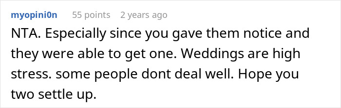 Text from a Reddit comment discussing stress and notice in wedding situations. Text from a Reddit comment discussing stress and notice in wedding situations.