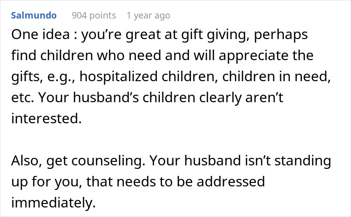 Woman Devastated After Adult Step-Kids Ruin Her Joy Of Gift-Giving, Decides To Step Away Woman Devastated After Adult Step-Kids Ruin Her Joy Of Gift-Giving, Decides To Step Away