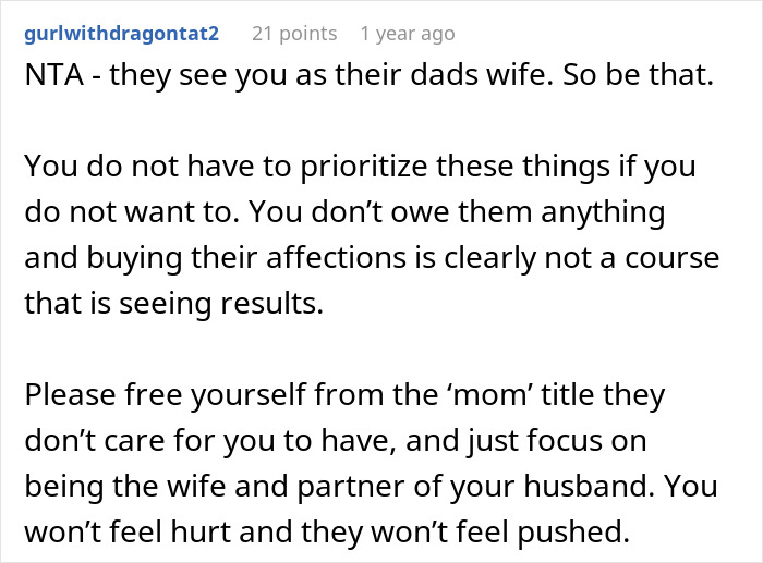Woman Devastated After Adult Step-Kids Ruin Her Joy Of Gift-Giving, Decides To Step Away Woman Devastated After Adult Step-Kids Ruin Her Joy Of Gift-Giving, Decides To Step Away