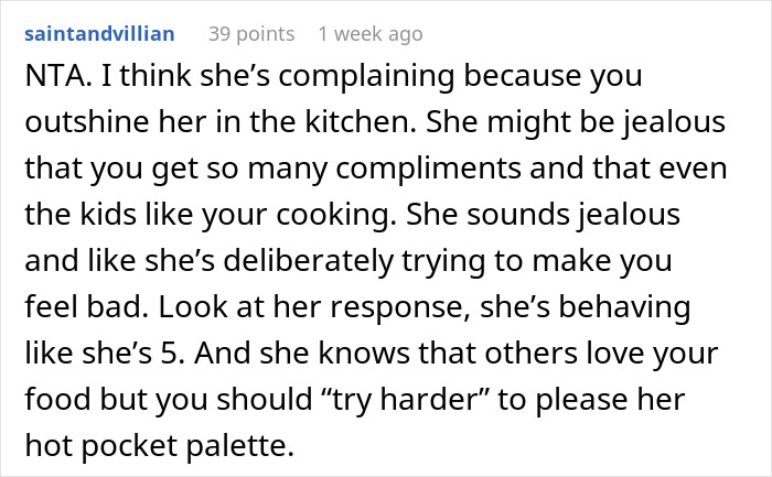 Text discussion about husband-wife cooking drama and jealousy in the kitchen. Text discussion about husband-wife cooking drama and jealousy in the kitchen.