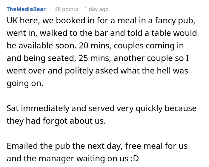 Text image of a story about staff forgetting customers in a pub, leading to a free meal. Text image of a story about staff forgetting customers in a pub, leading to a free meal.
