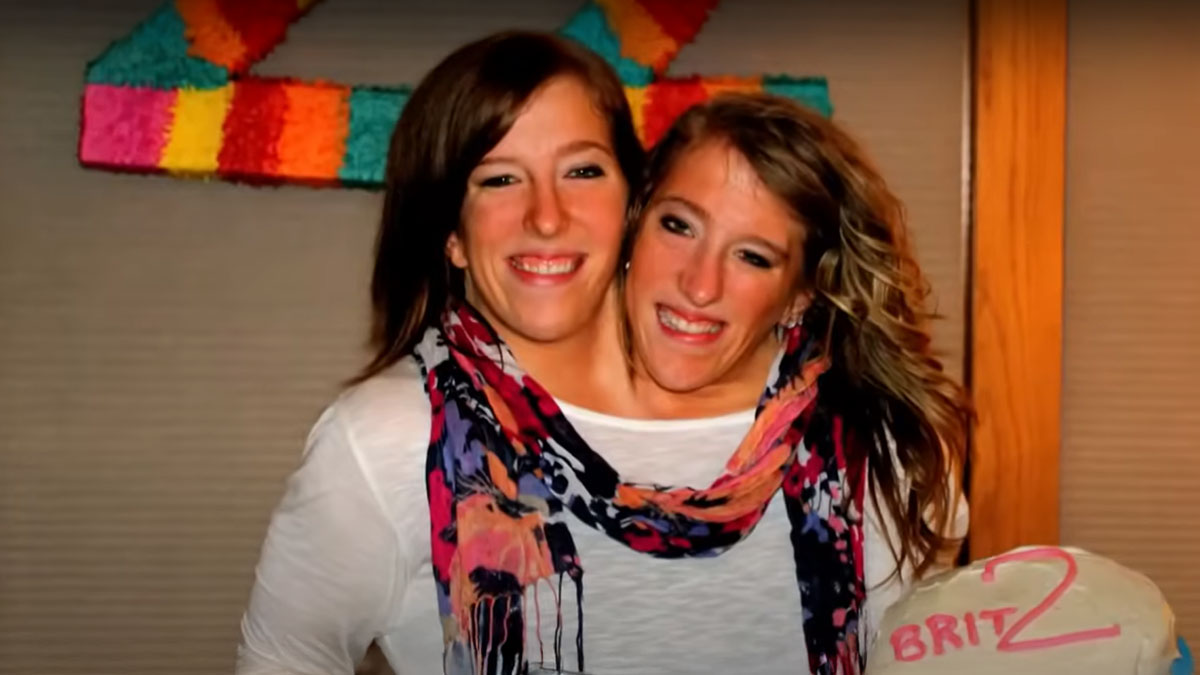 Conjoined Twins Marital Status Update: How Abby And Brittany Hensel Navigate Their Love Lives After Marriage