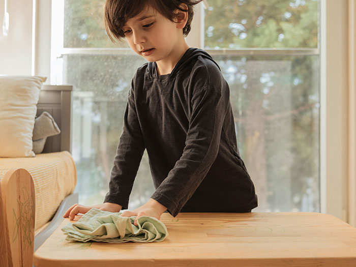 Dad’s Effort To Empower Stepdaughter Backfires, Wife Leaves Mid-Argument Over Gender Roles Dad’s Effort To Empower Stepdaughter Backfires, Wife Leaves Mid-Argument Over Gender Roles