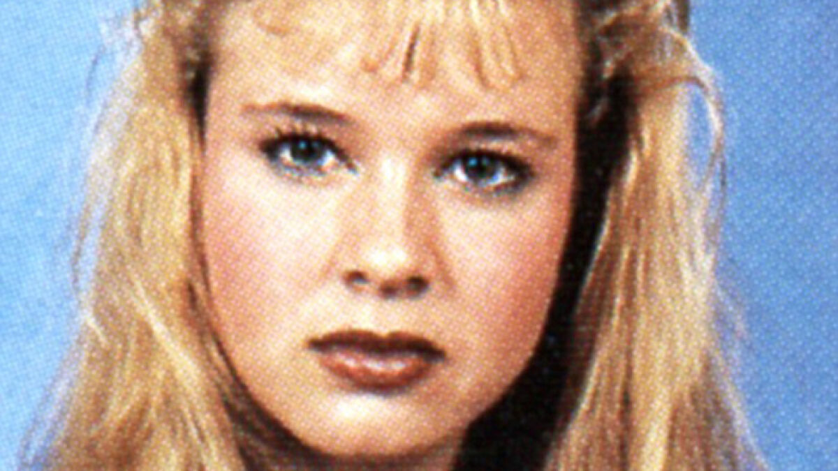 How Renée Zellweger’s Look Has Changed Through The Years