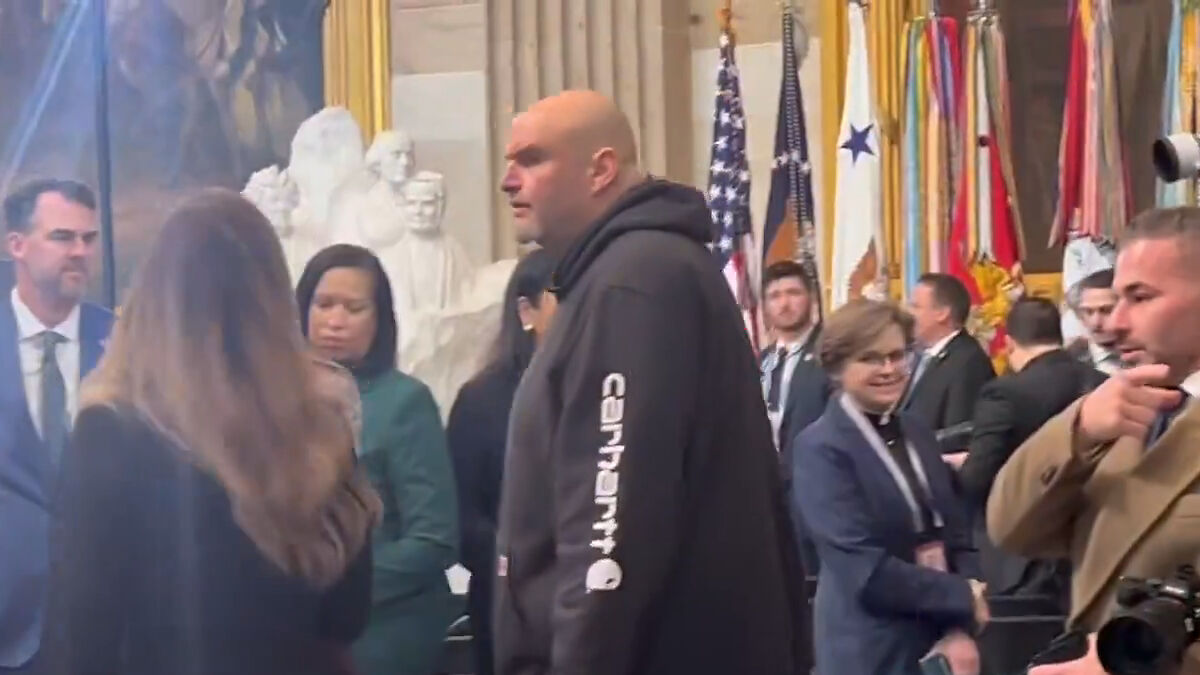 “Disrespectful To The Entire Country”: Senator Uses Gym Shorts At Presidential Inauguration