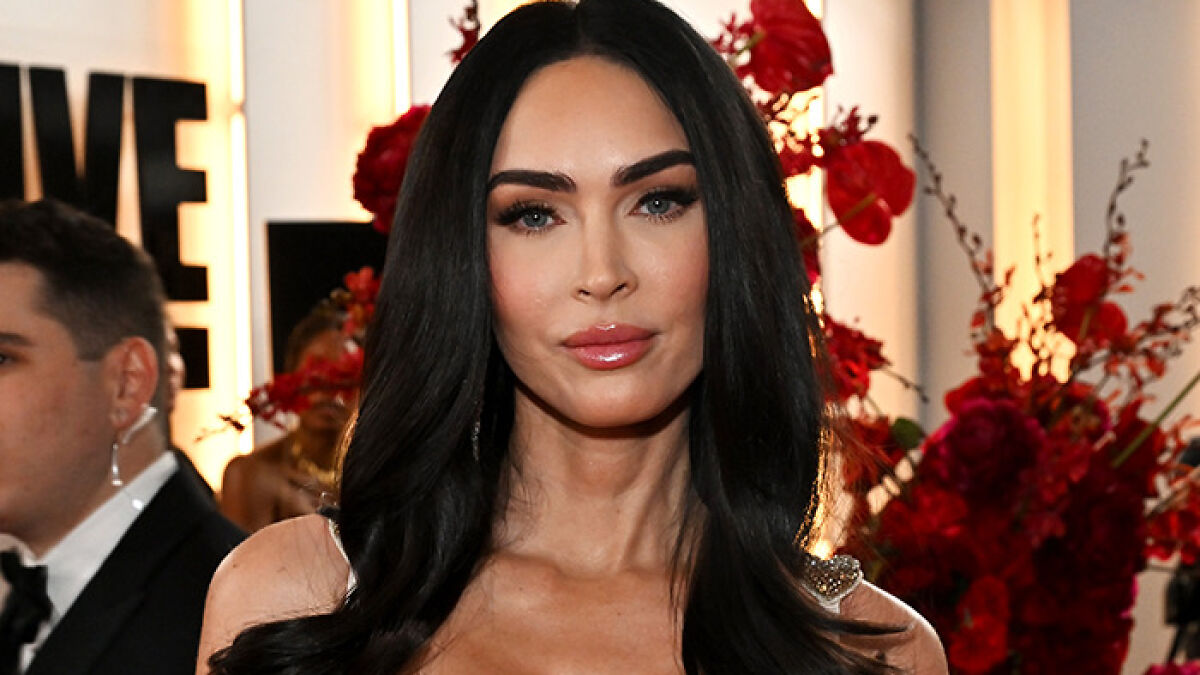 “Hope She’s Getting Help”: Megan Fox’s “Concerning” Poetry Goes Viral