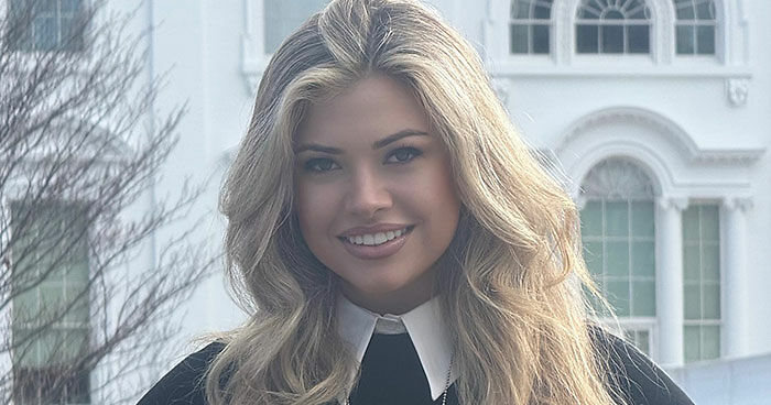 “This Isn’t High School”: Controversial White House Correspondent Slammed Over Improper Outfits