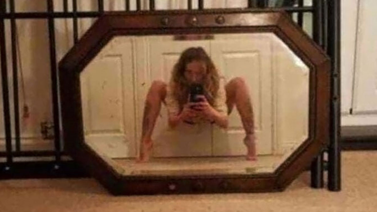 “100 Loose Teeth”: 30 Online Listings That Are Right Out Of A Horror Movie